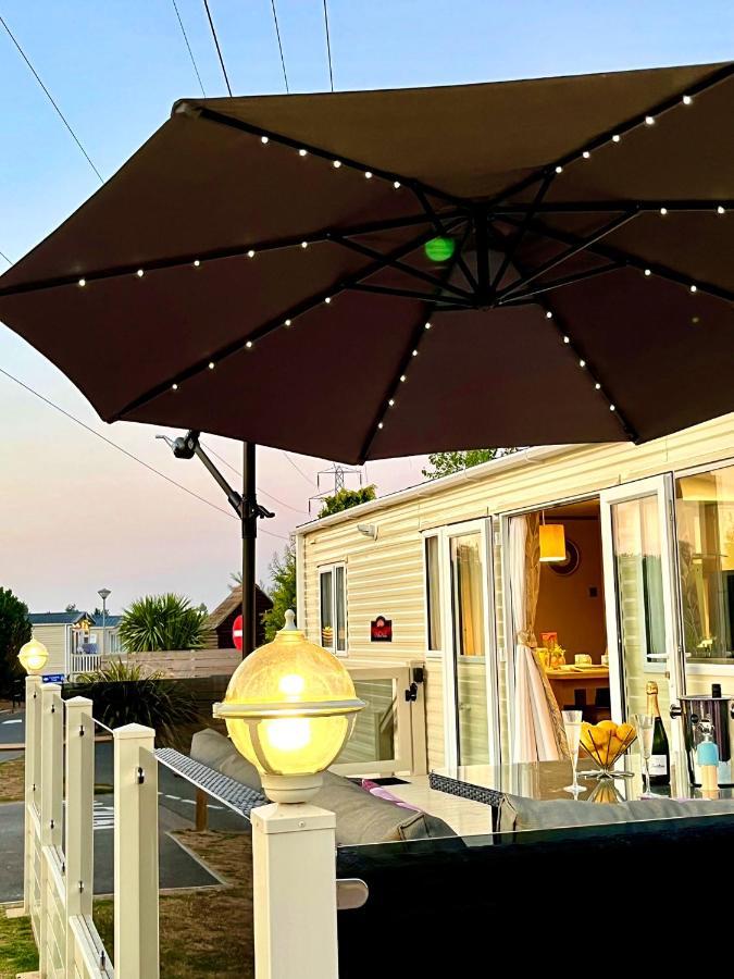 Good Ship Lollipop Lodge - Birchington-On-Sea - 6 Mins Drive To Minnis Bay Beach Exterior photo
