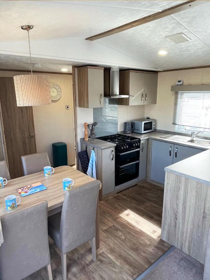 Good Ship Lollipop Lodge - Birchington-On-Sea - 6 Mins Drive To Minnis Bay Beach Exterior photo
